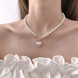 🎀NWT Heart Shaped Pearl Designer Elegant Luxury Necklace